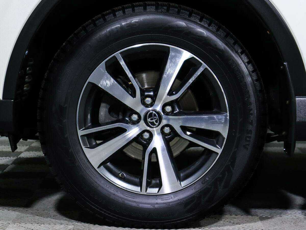 Toyota RAV4 2017 года с пробегом. Фото: #19