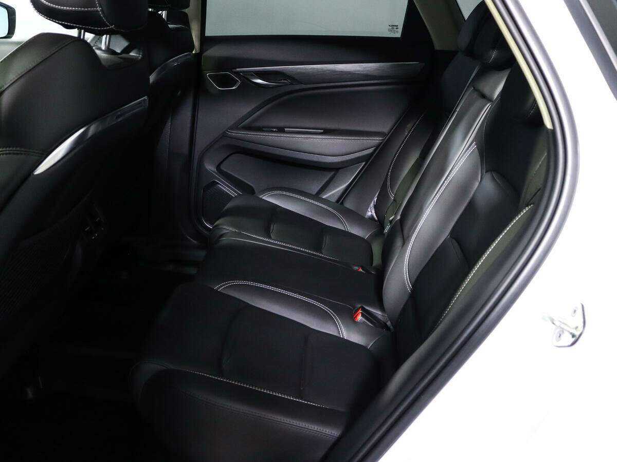 Geely Tugella 2022 года с пробегом. Фото: #6