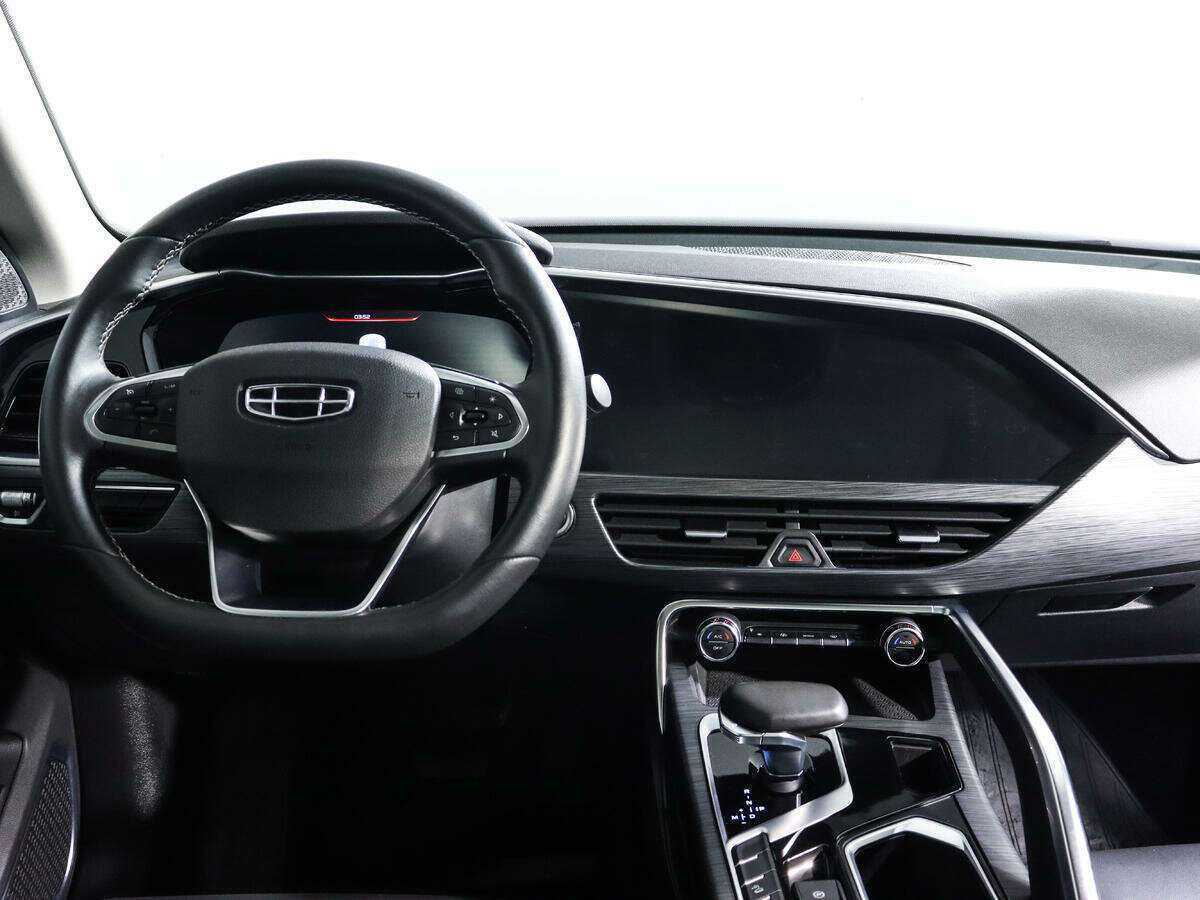 Geely Tugella 2022 года с пробегом. Фото: #8