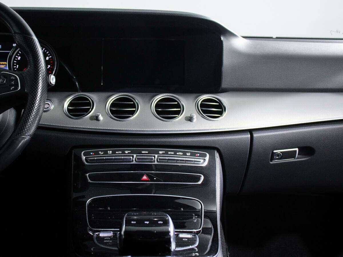 Mercedes-Benz E-Класс 2016 года с пробегом. Фото: #12