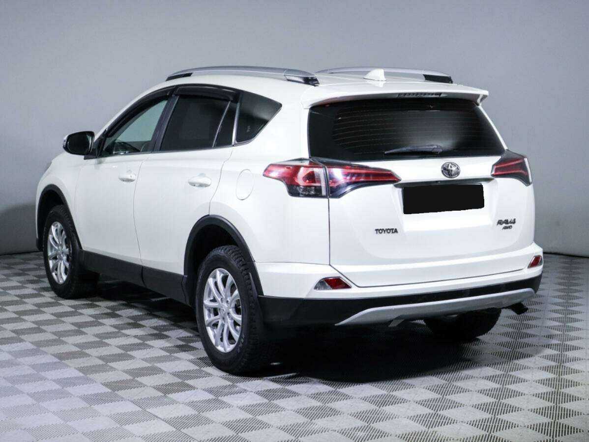 Toyota RAV4 2017 года с пробегом. Фото: #5
