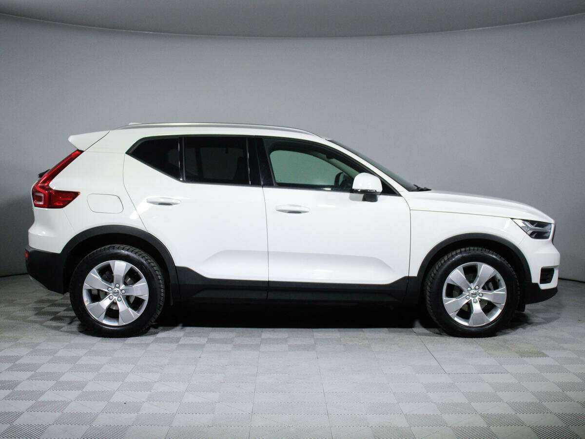 Volvo XC40 2019 года с пробегом. Фото: #3