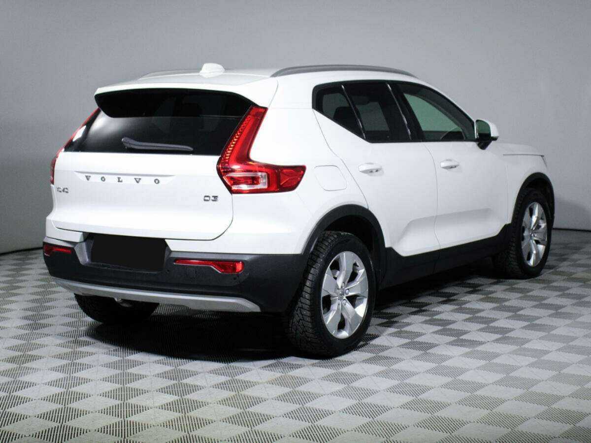 Volvo XC40 2019 года с пробегом. Фото: #4