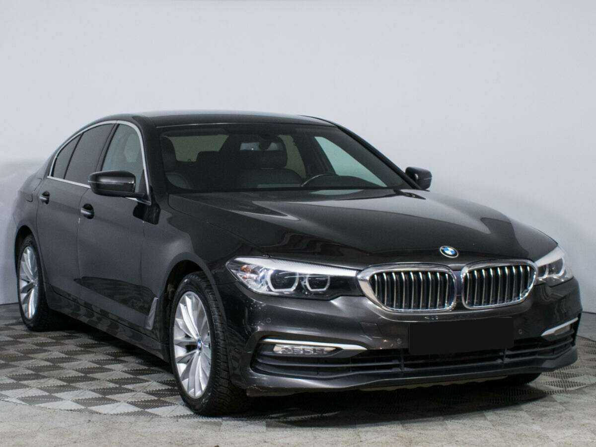 BMW 5 серии 2018 года с пробегом. Фото: #2