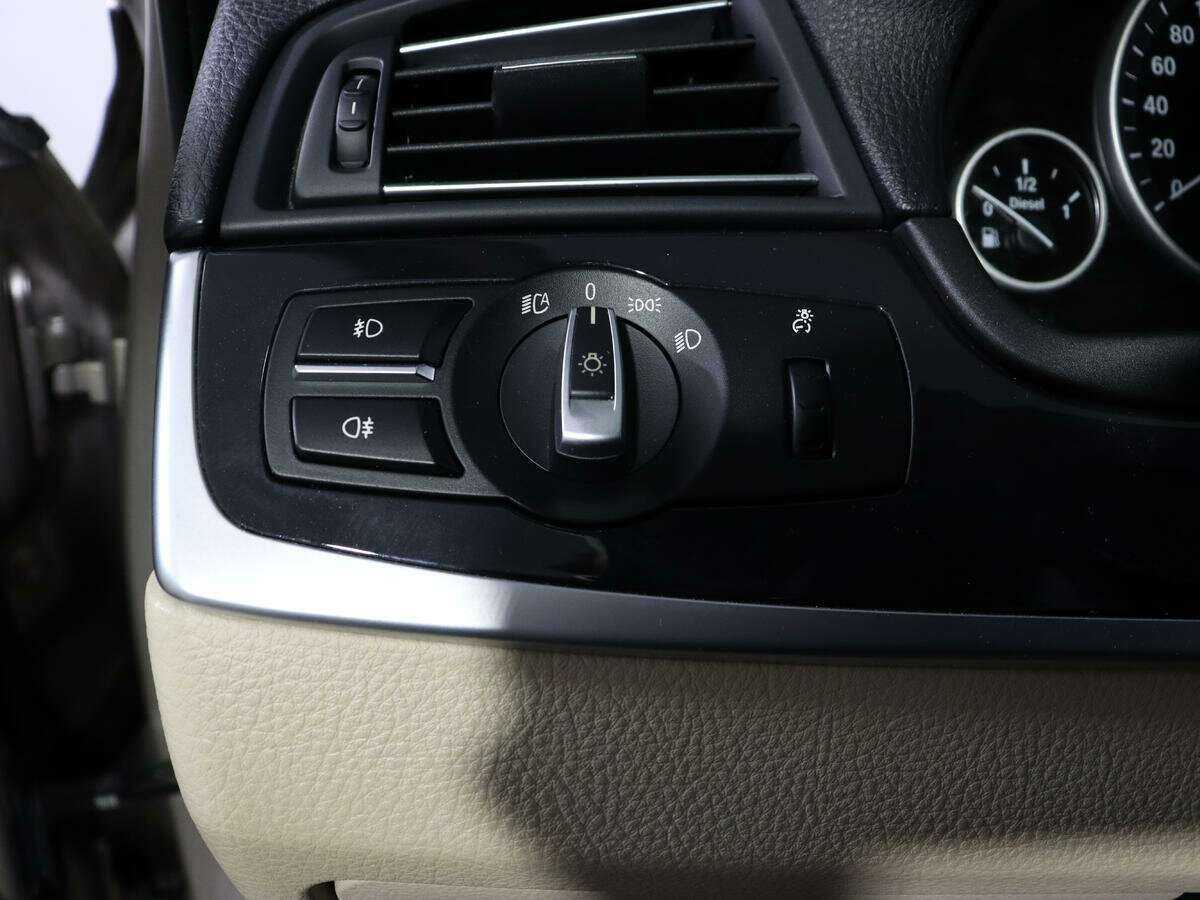 BMW 5 серии 2012 года с пробегом. Фото: #13