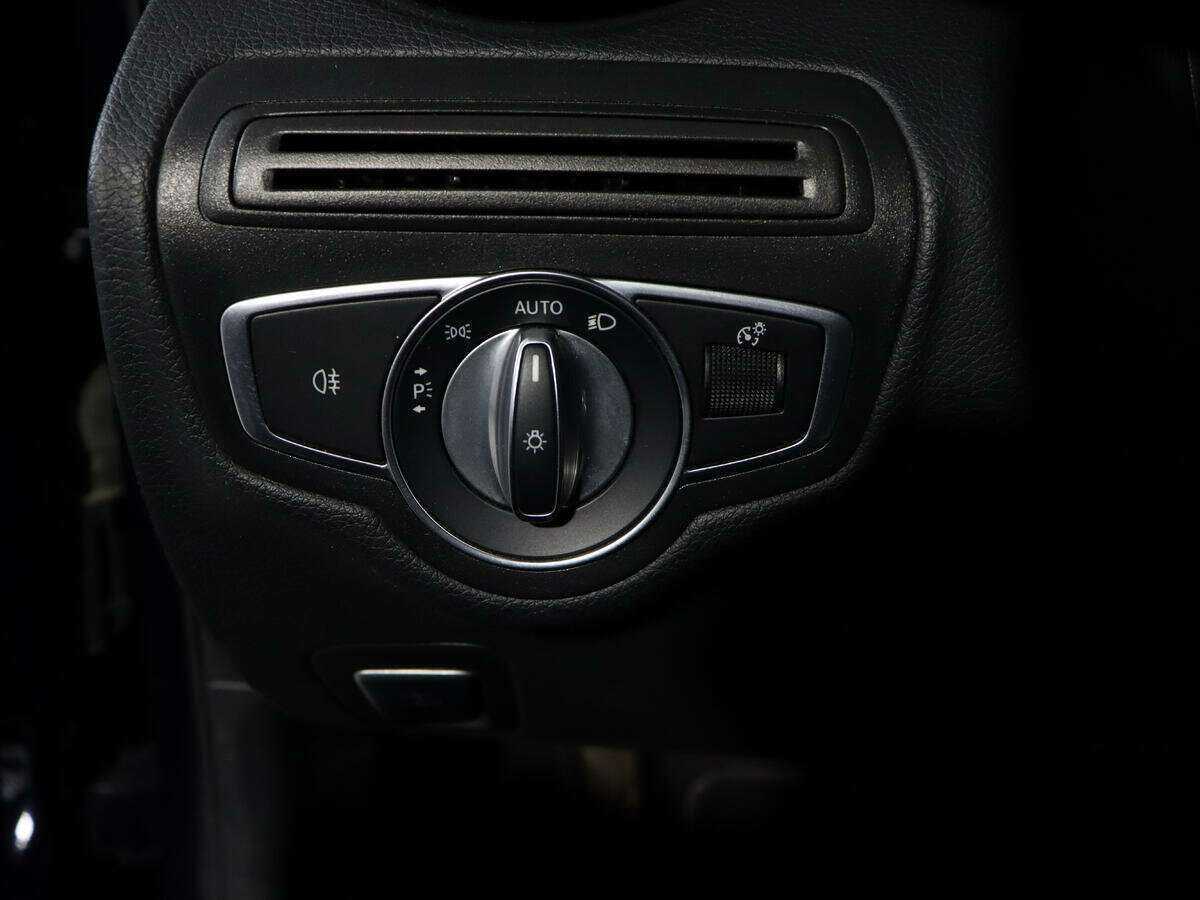 Mercedes-Benz C-Класс 2018 года с пробегом. Фото: #15