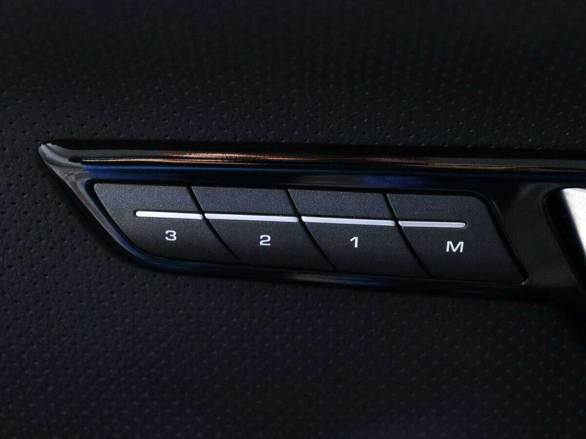 Land Rover Range Rover Evoque 2015 года с пробегом. Фото: #18