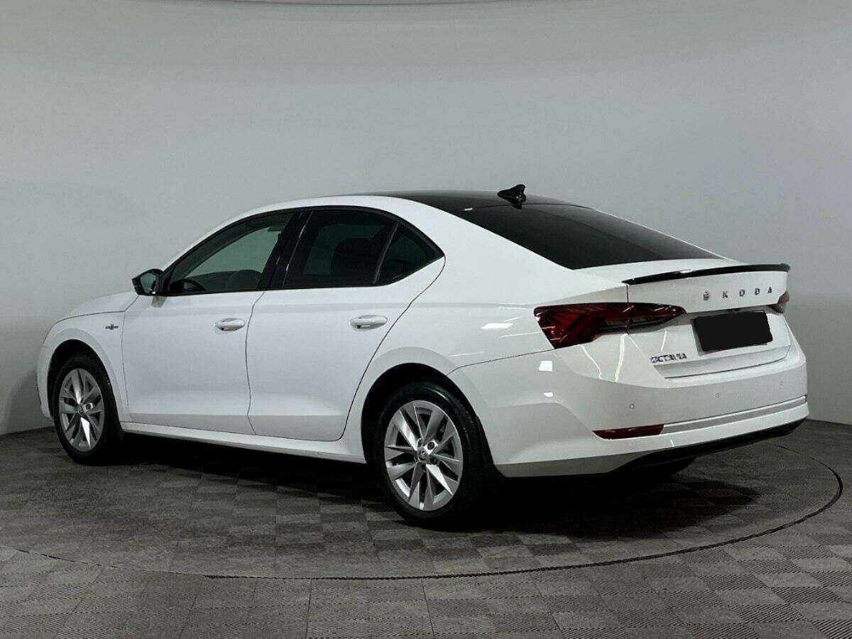 Skoda Octavia 2021 года с пробегом. Фото: #5