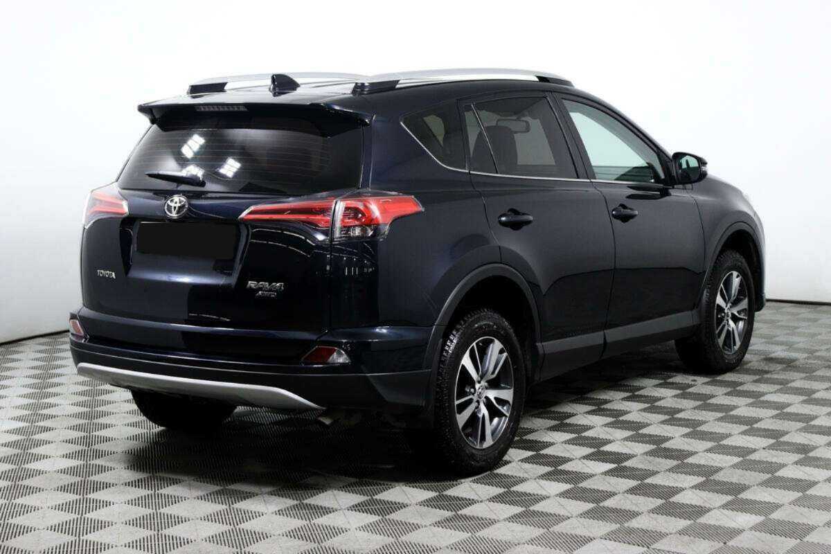 Toyota RAV4 2017 года с пробегом. Фото: #4