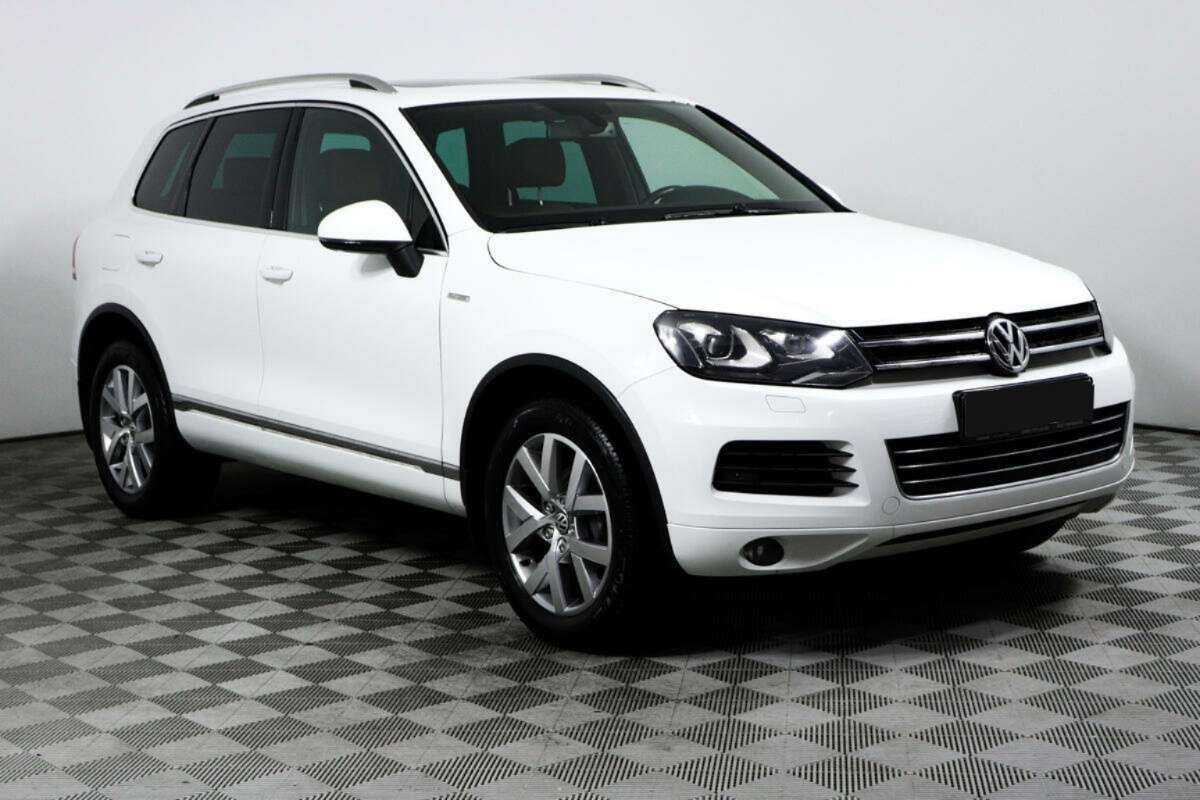 Volkswagen Touareg 2013 года с пробегом. Фото: #2