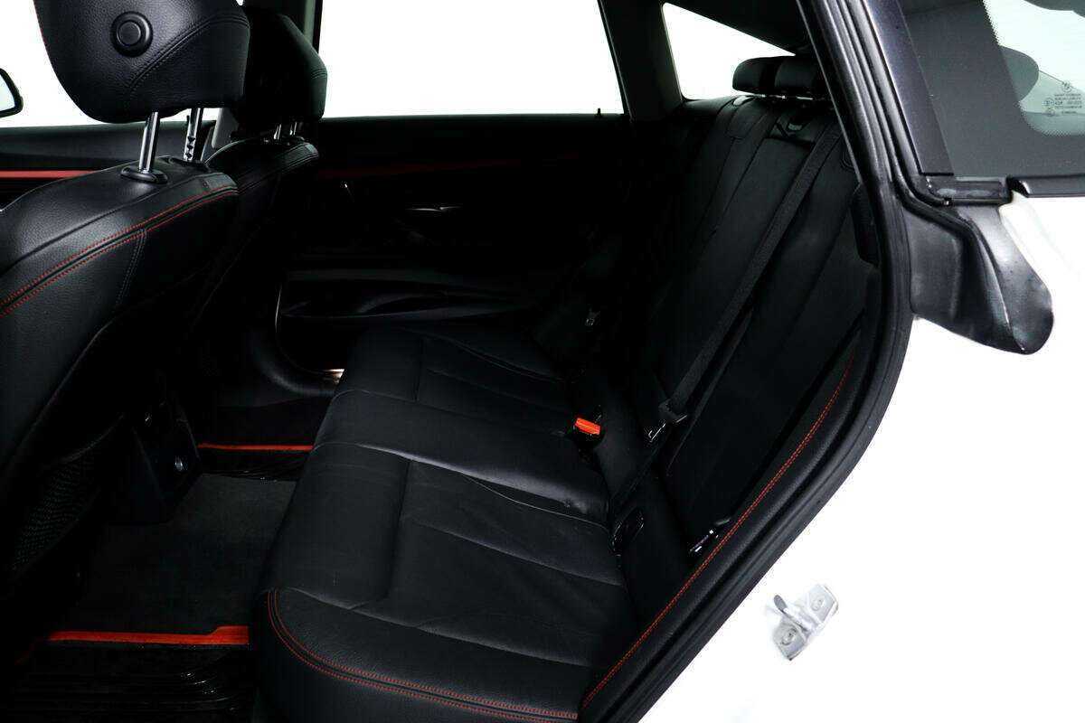 BMW 3 серии 2013 года с пробегом. Фото: #11