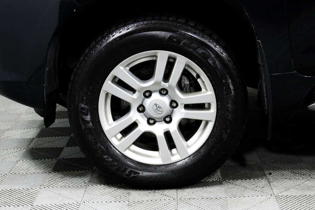 Toyota Land Cruiser Prado 2012 года с пробегом. Фото: #11