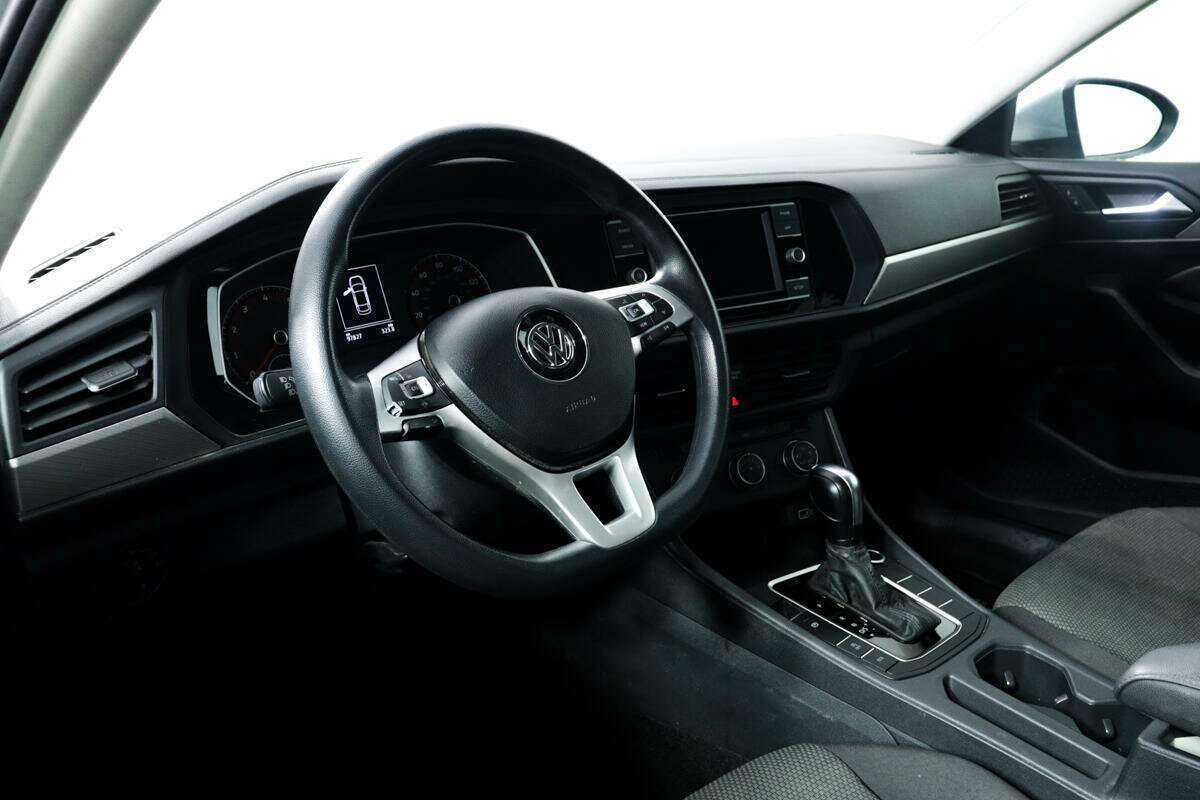 Volkswagen Jetta 2019 года с пробегом. Фото: #12