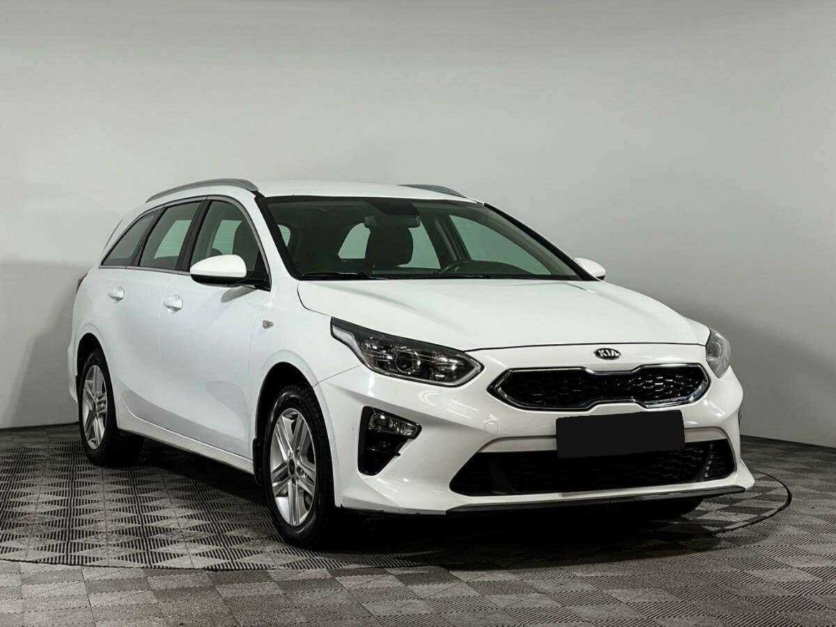 Kia Ceed 2021 года с пробегом. Фото: #2