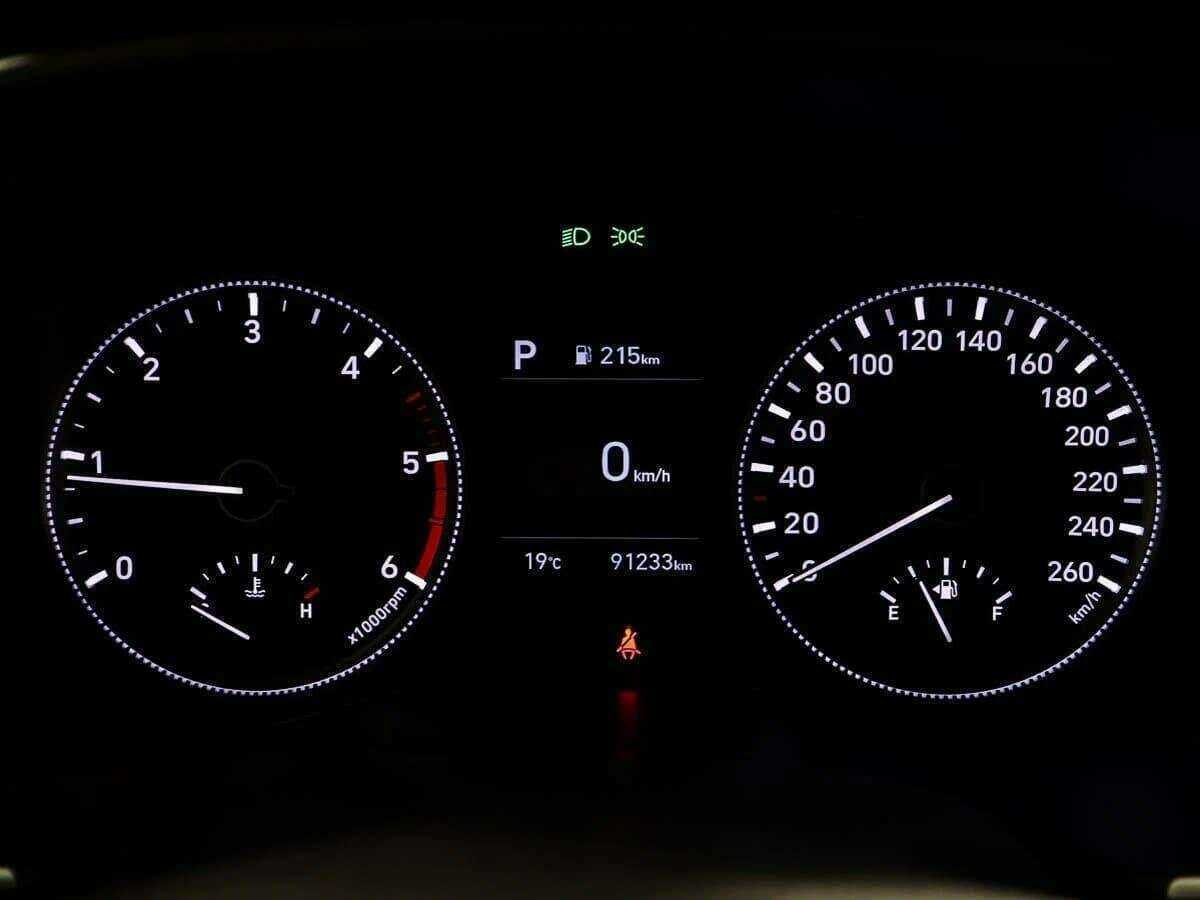 Hyundai Santa Fe 2018 года с пробегом. Фото: #9