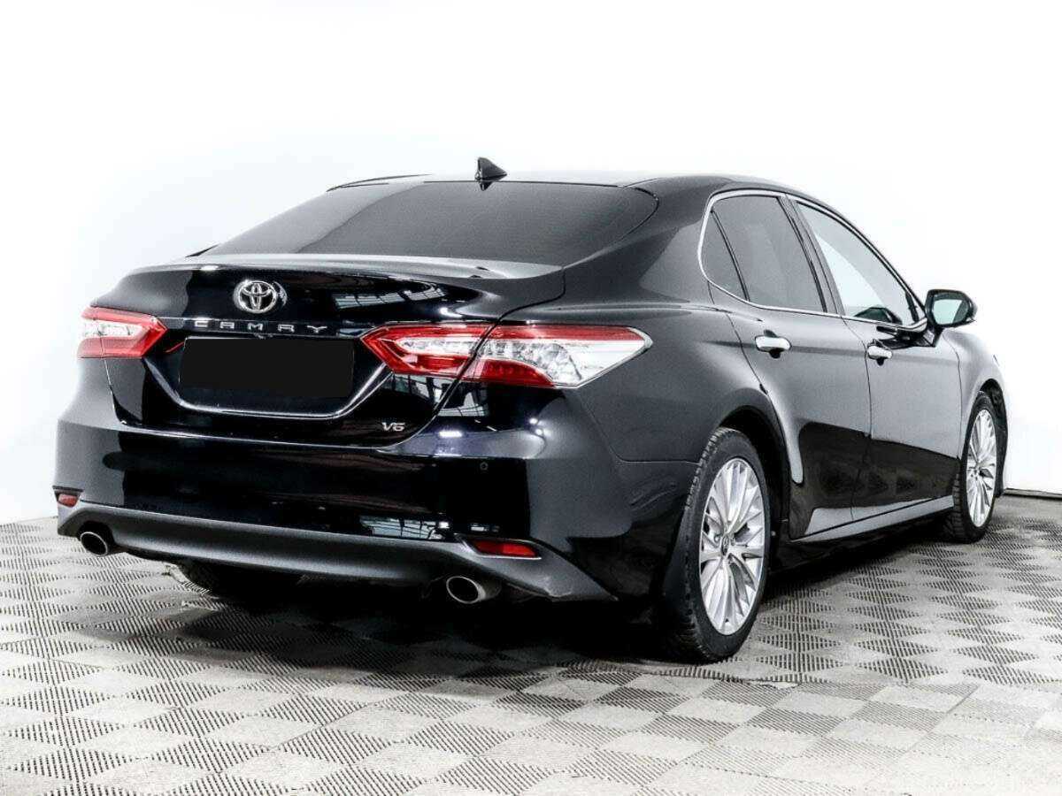 Toyota Camry 2018 года с пробегом. Фото: #3