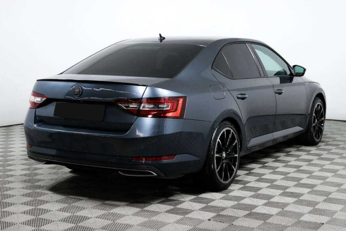 Skoda Superb 2017 года с пробегом. Фото: #4