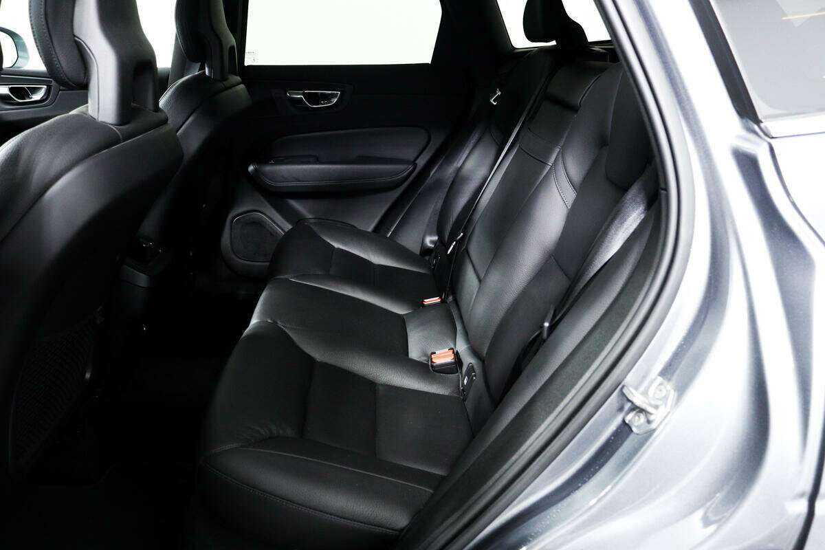 Volvo XC60 2018 года с пробегом. Фото: #11