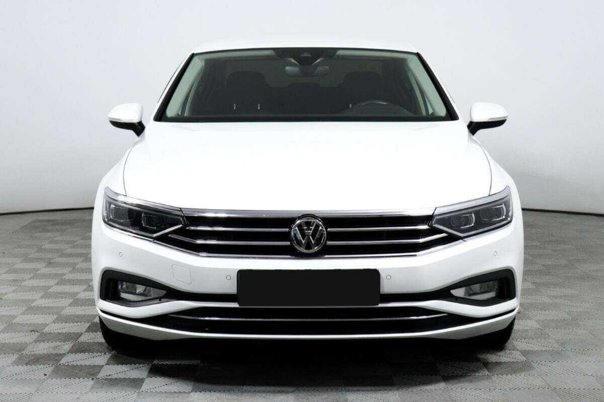 Volkswagen Passat 2020 года с пробегом. Фото: #1