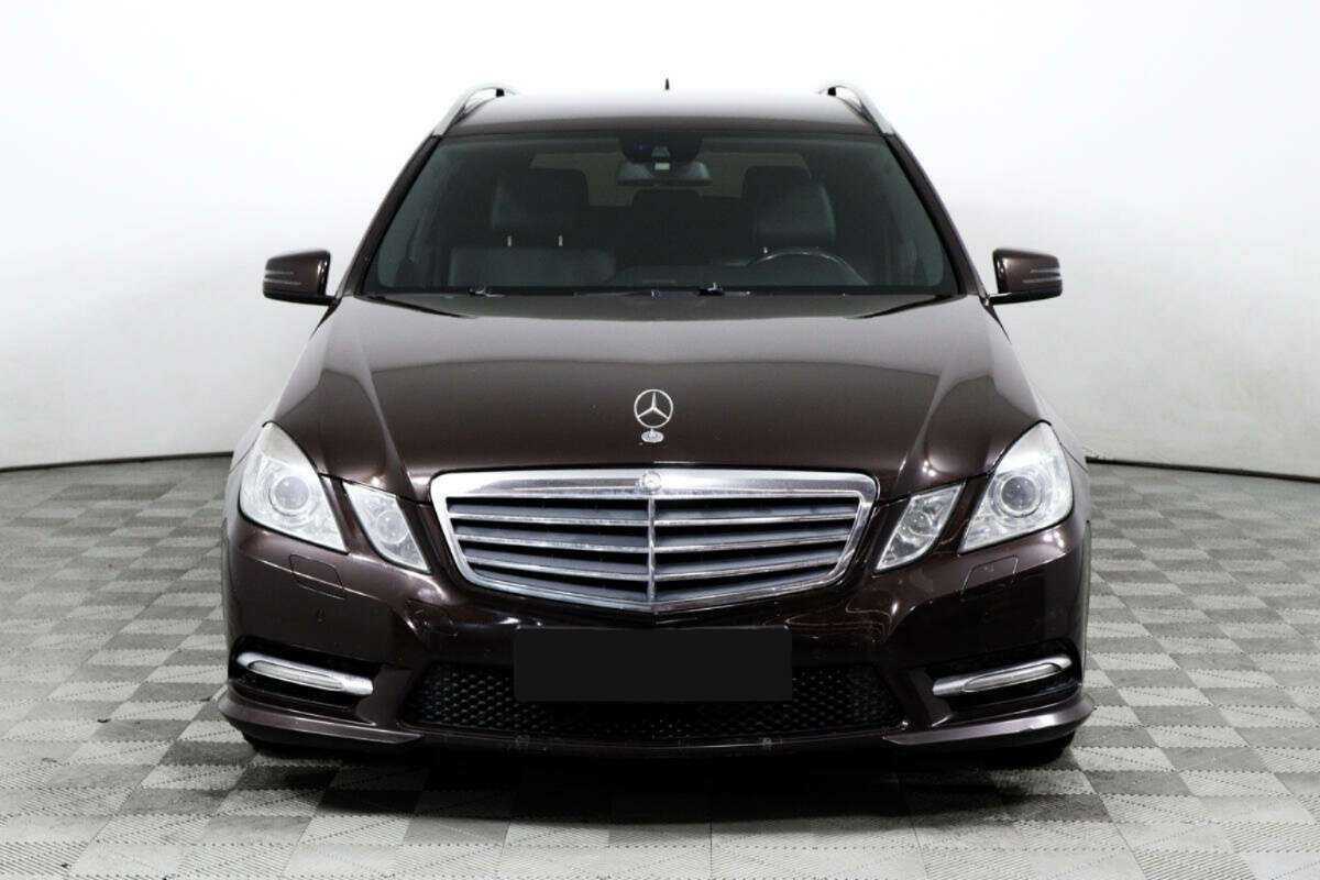 Mercedes-Benz E-Класс 2012 года с пробегом. Фото: #1