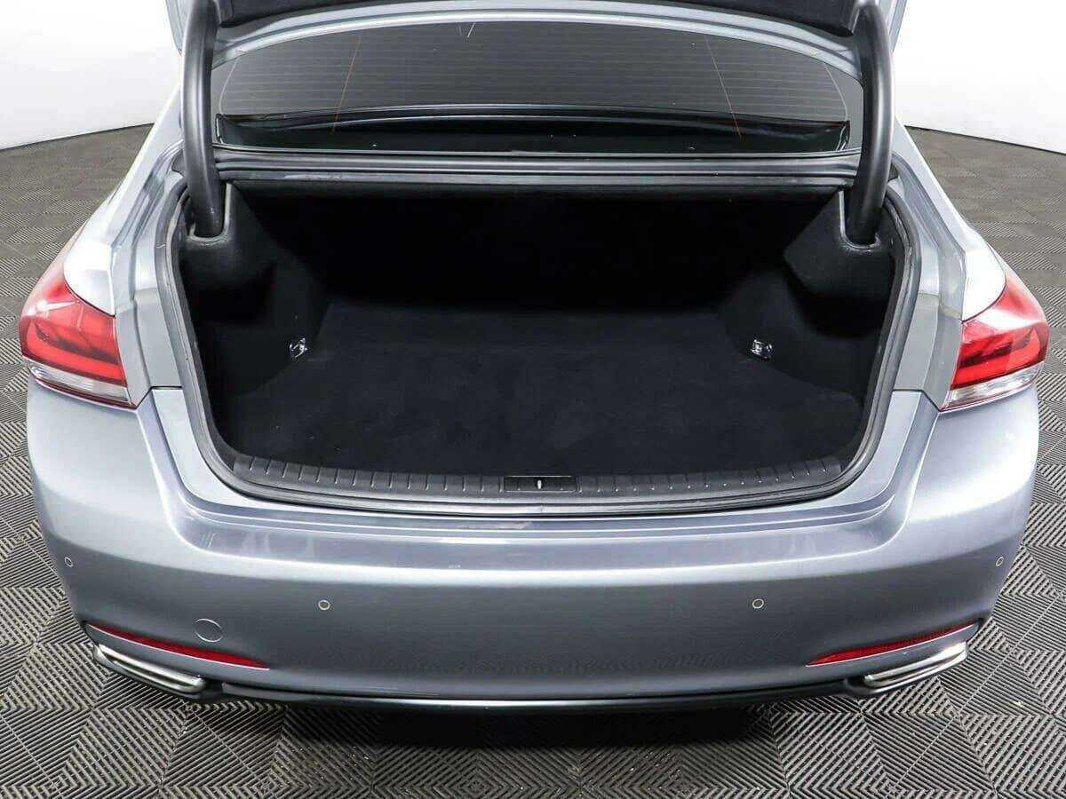 Hyundai Genesis 2014 года с пробегом. Фото: #16