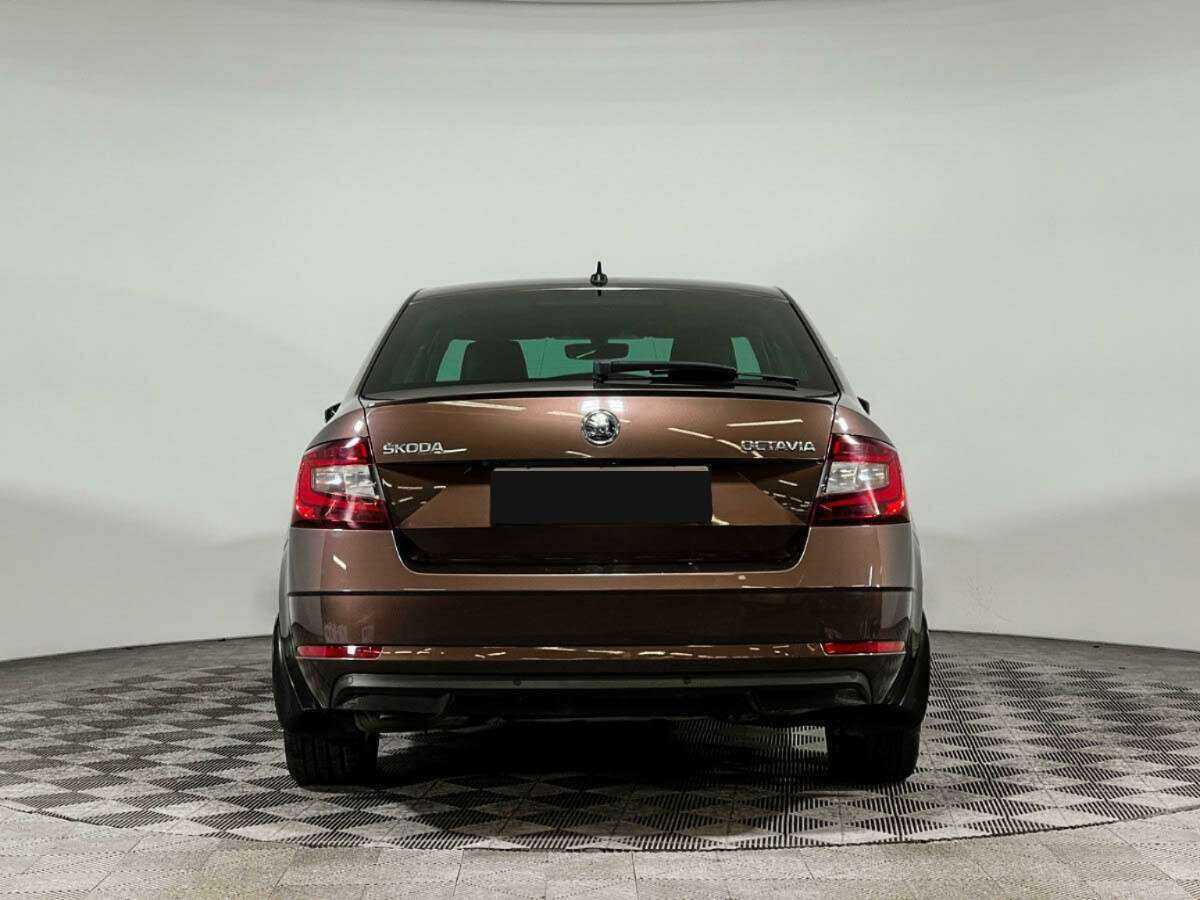 Skoda Octavia 2018 года с пробегом. Фото: #5