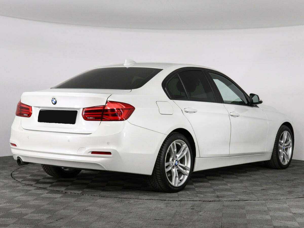 BMW 3 серии 2016 года с пробегом. Фото: #1
