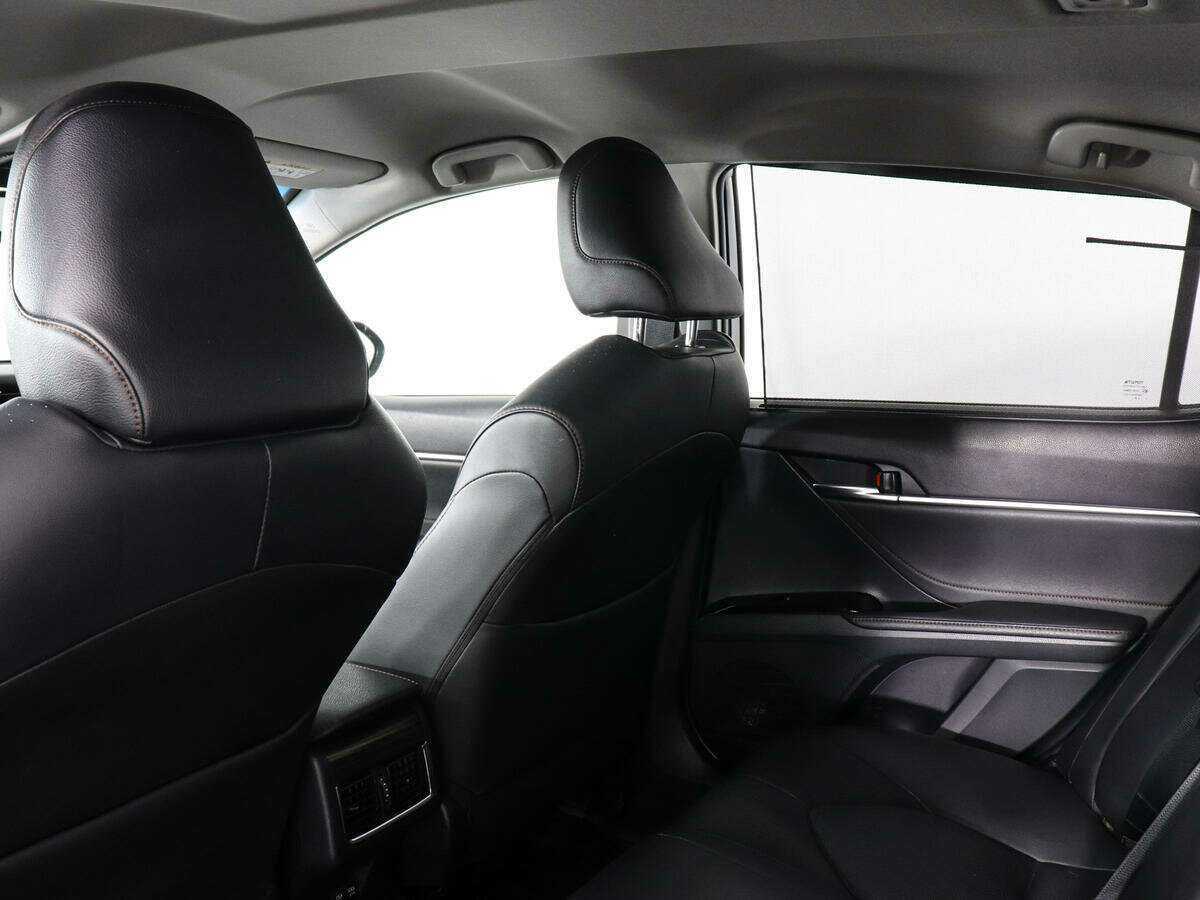 Toyota Camry 2018 года с пробегом. Фото: #11