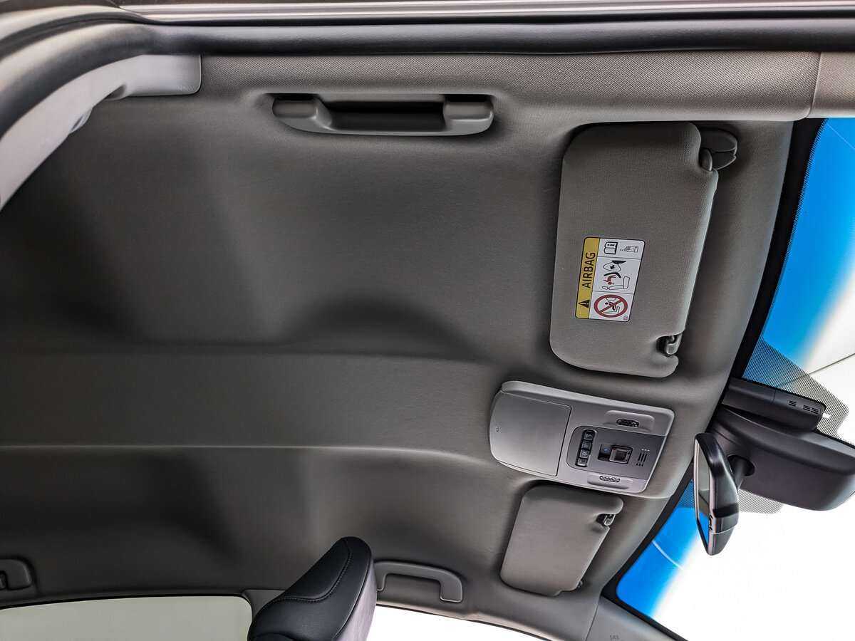 Toyota Camry 2018 года с пробегом. Фото: #18