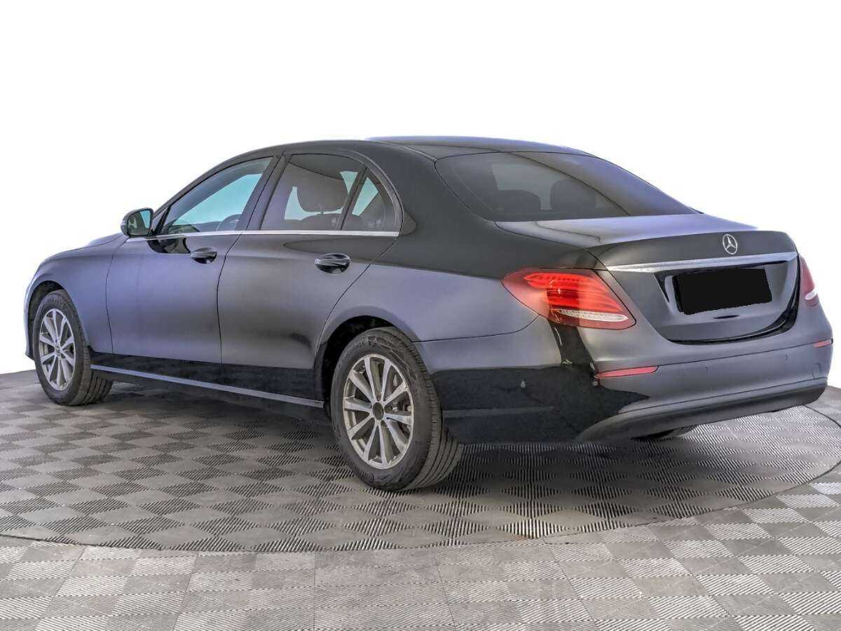 Mercedes-Benz E-Класс 2018 года с пробегом. Фото: #6