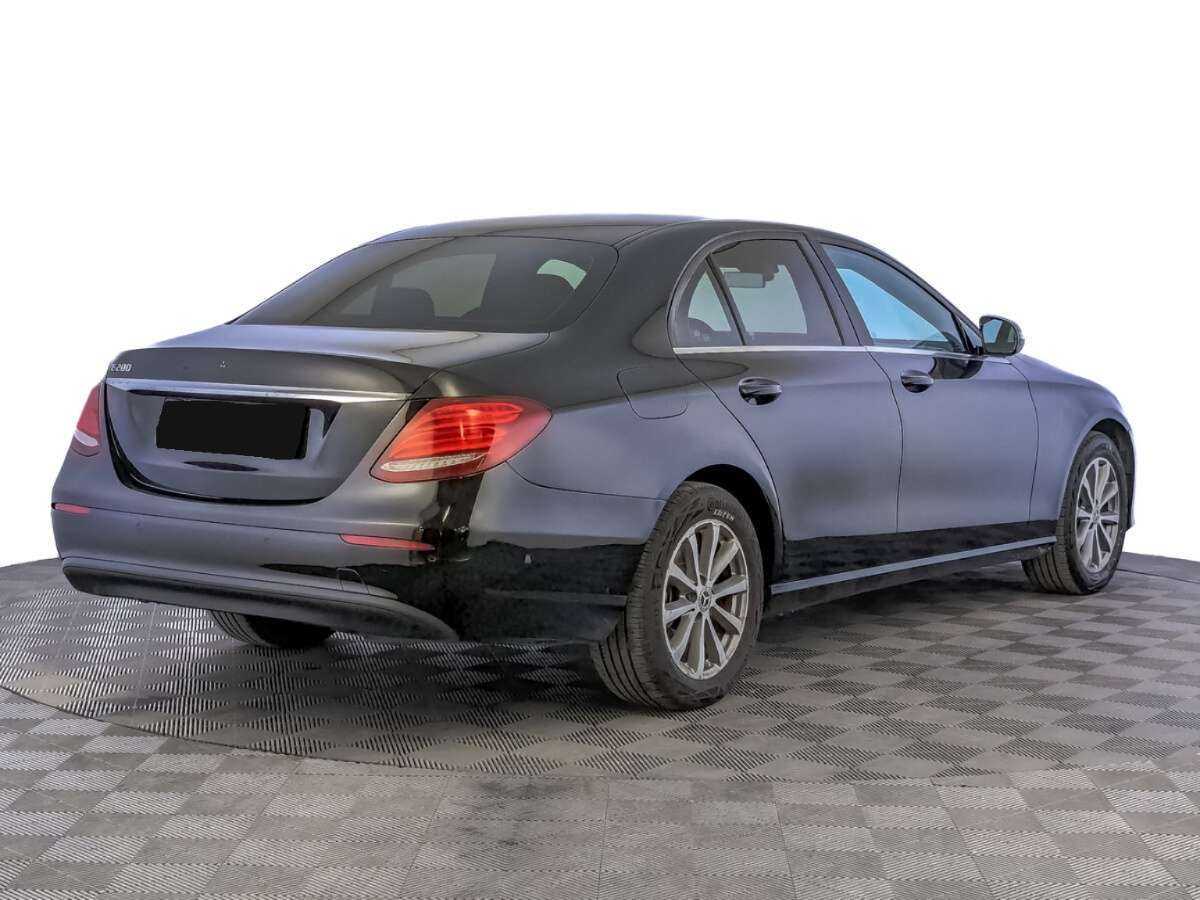 Mercedes-Benz E-Класс 2018 года с пробегом. Фото: #4