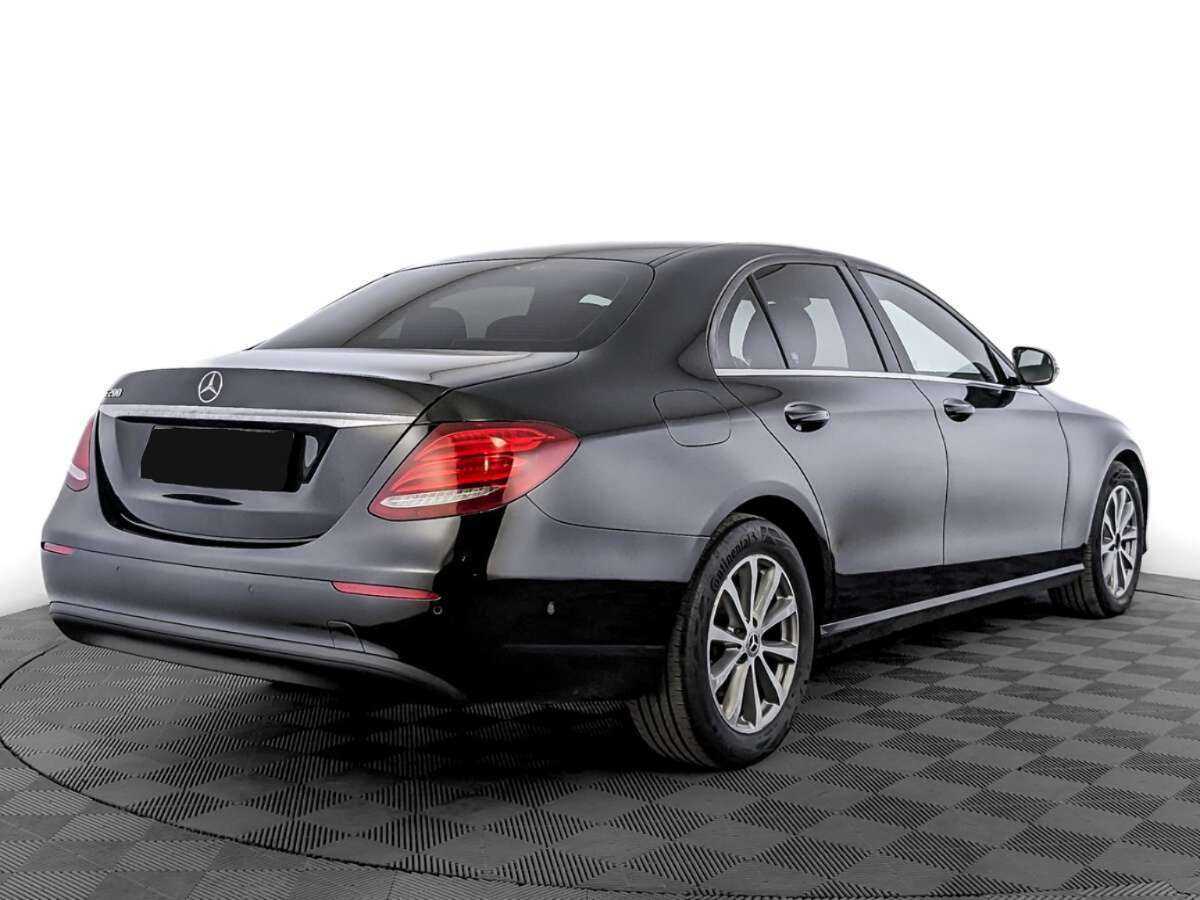 Mercedes-Benz E-Класс 2018 года с пробегом. Фото: #4