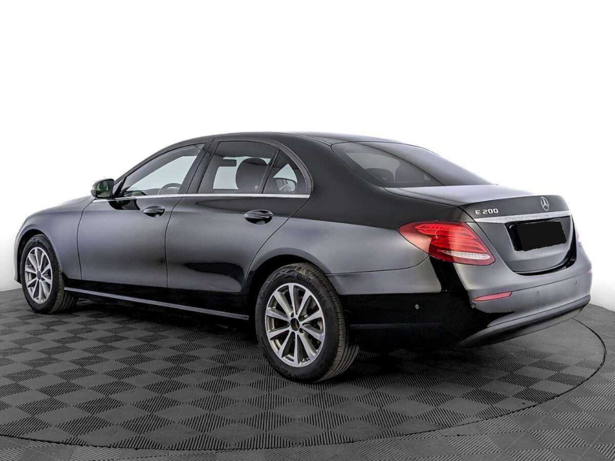 Mercedes-Benz E-Класс 2018 года с пробегом. Фото: #6