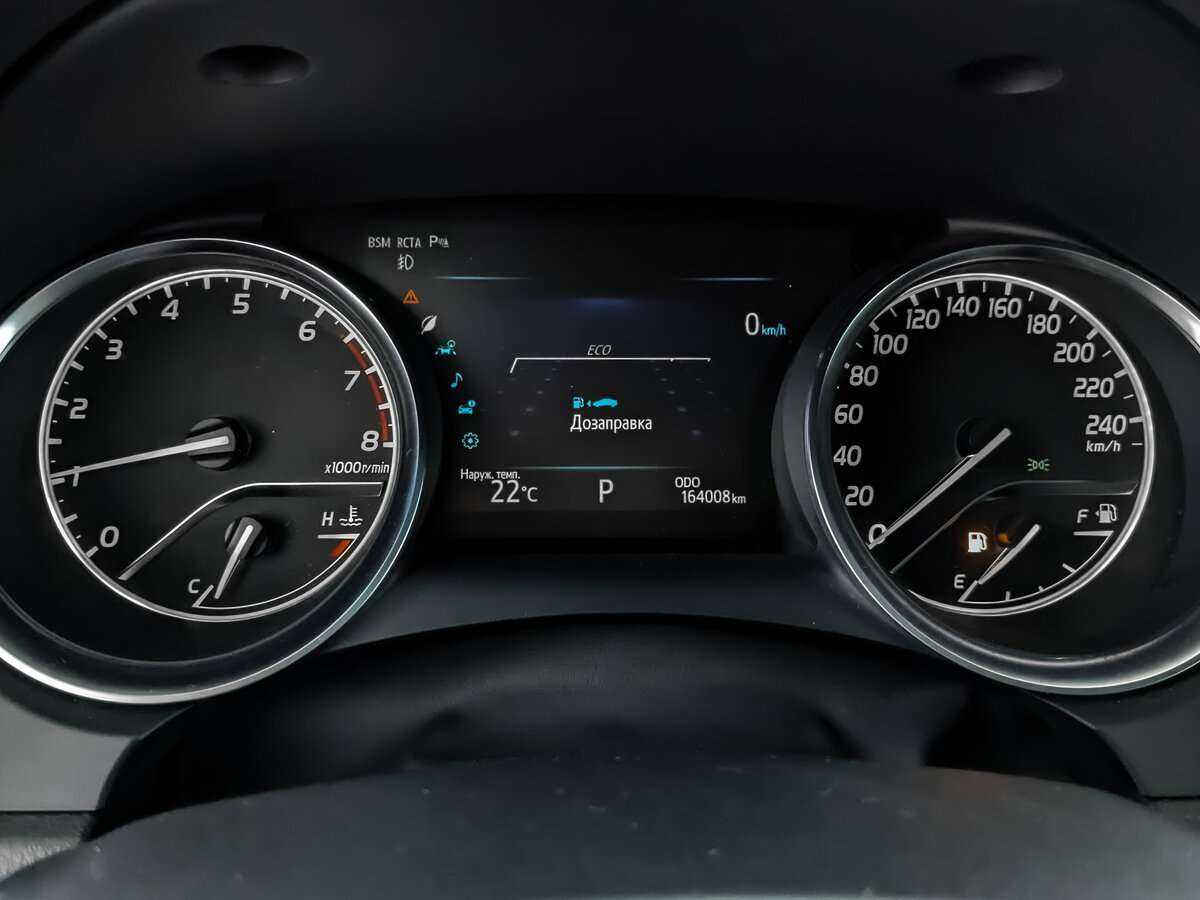 Toyota Camry 2018 года с пробегом. Фото: #12