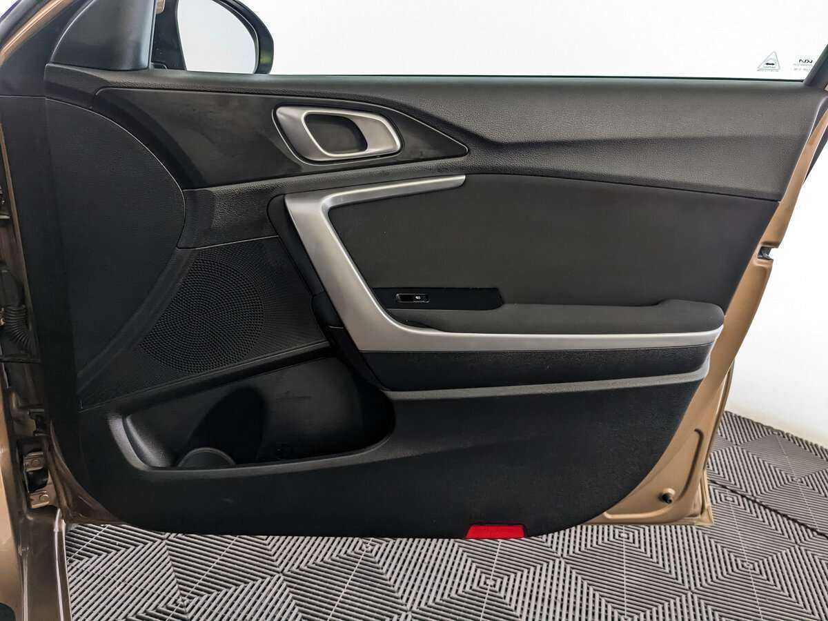 Kia Ceed 2021 года с пробегом. Фото: #20