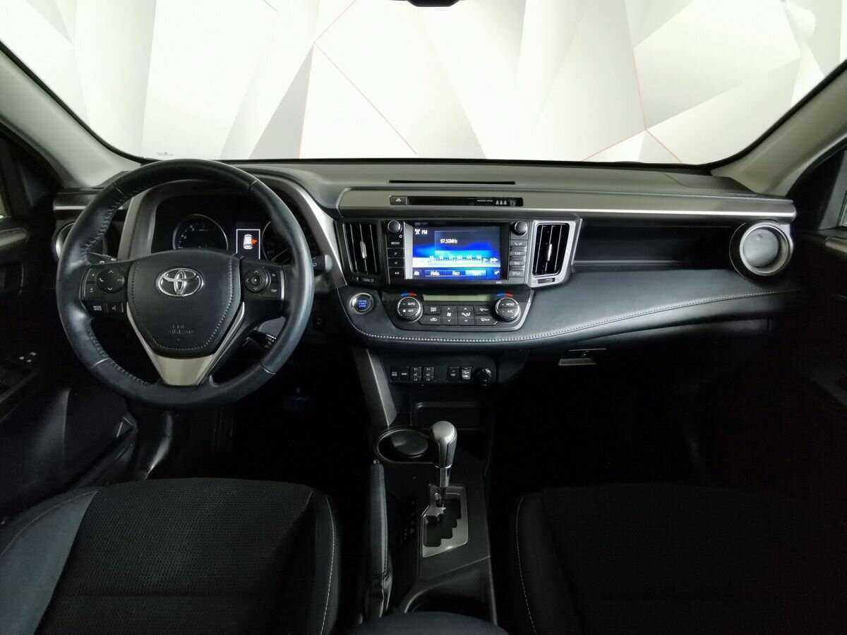 Toyota RAV4 2018 года с пробегом. Фото: #9