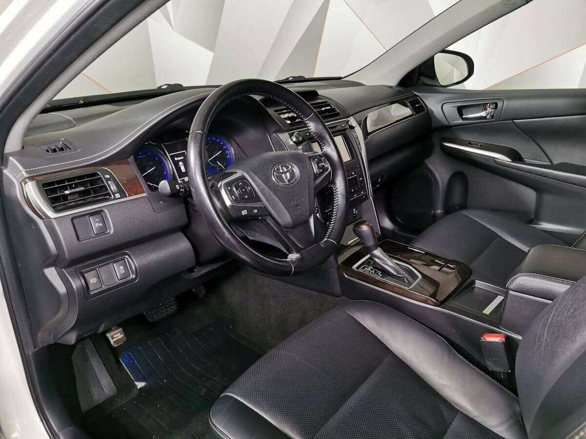 Toyota Camry 2016 года с пробегом. Фото: #12