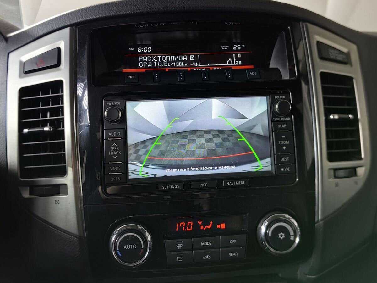 Mitsubishi Pajero 2015 года с пробегом. Фото: #15