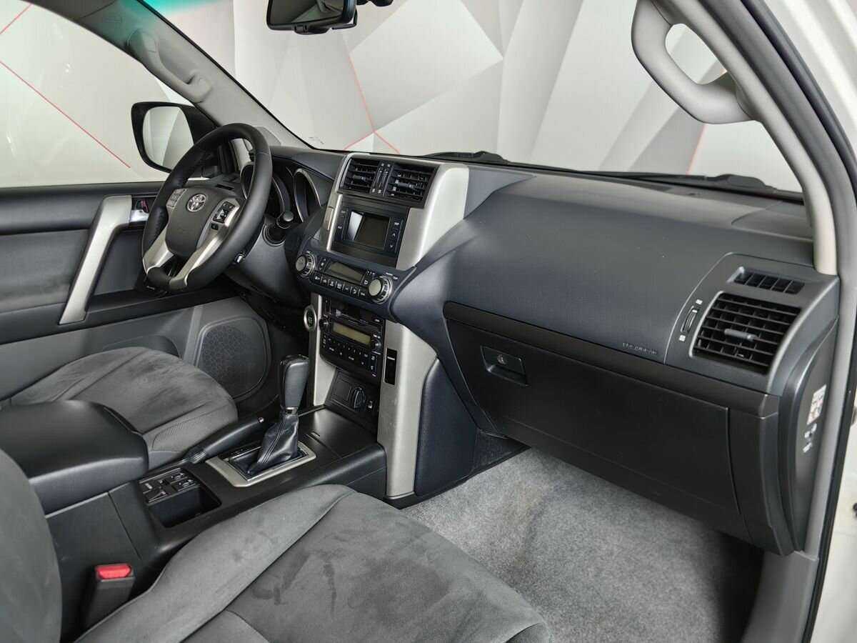 Toyota Land Cruiser Prado 2012 года с пробегом. Фото: #8
