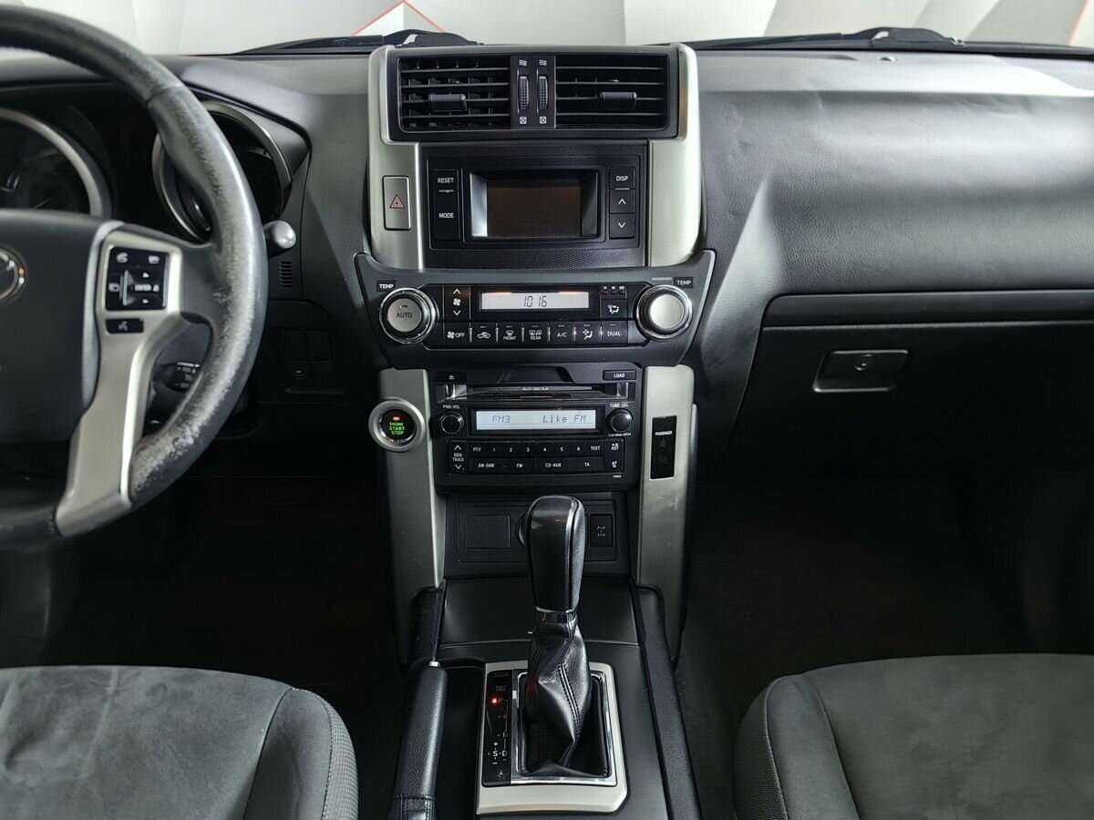 Toyota Land Cruiser Prado 2012 года с пробегом. Фото: #10