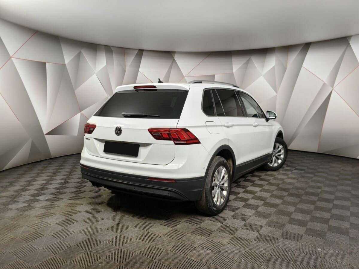 Volkswagen Tiguan 2018 года с пробегом. Фото: #1