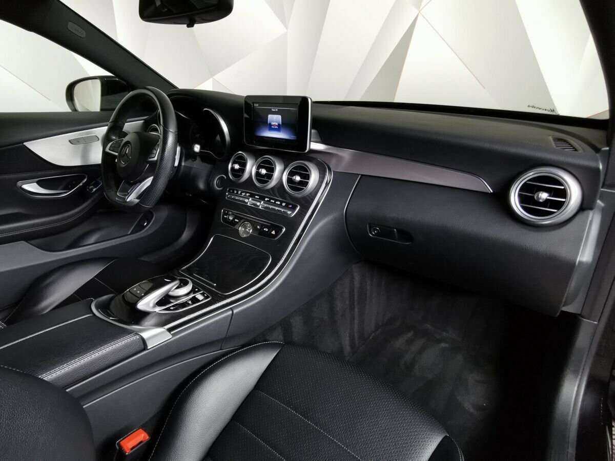 Mercedes-Benz C-Класс 2018 года с пробегом. Фото: #8