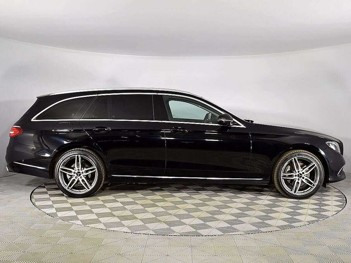 Mercedes-Benz E-Класс 2018 года с пробегом. Фото: #4