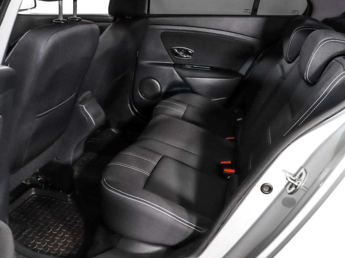 Renault Fluence 2013 года с пробегом. Фото: #9