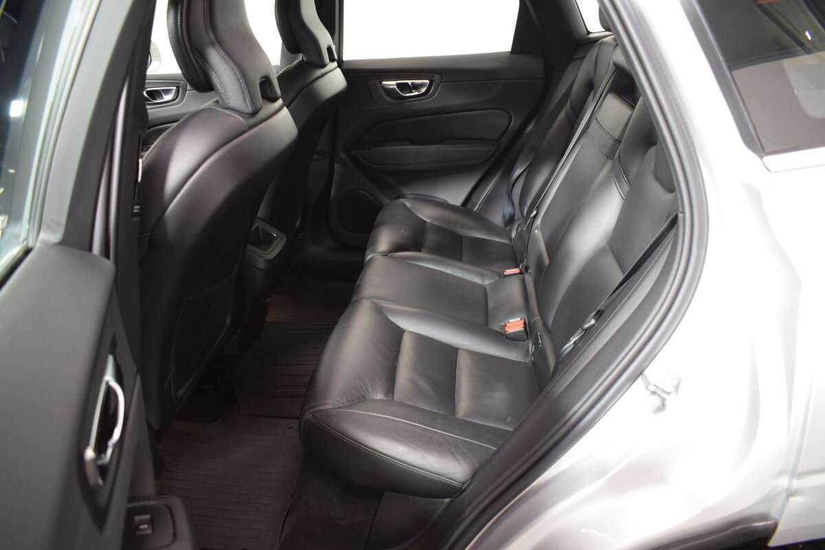 Volvo XC60 2020 года с пробегом. Фото: #11