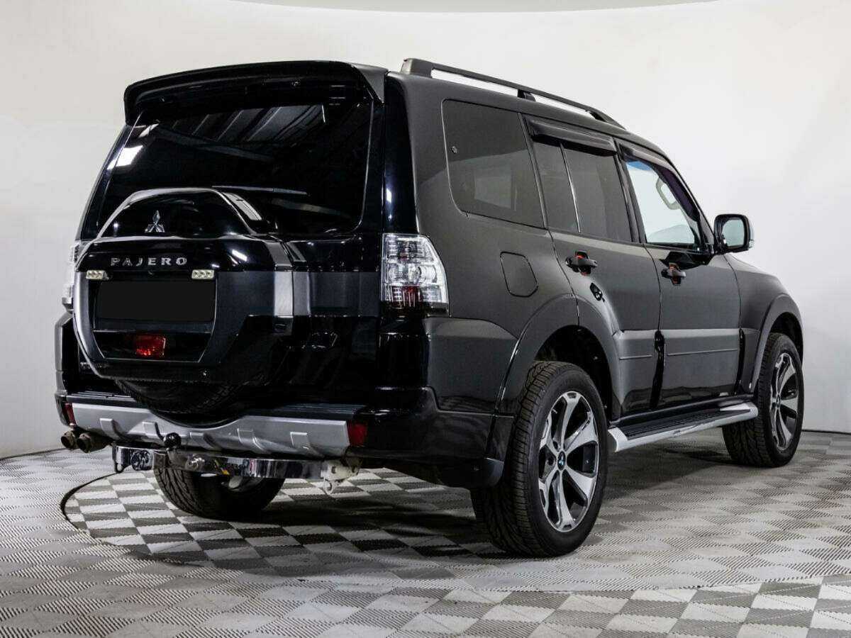 Mitsubishi Pajero 2015 года с пробегом. Фото: #4