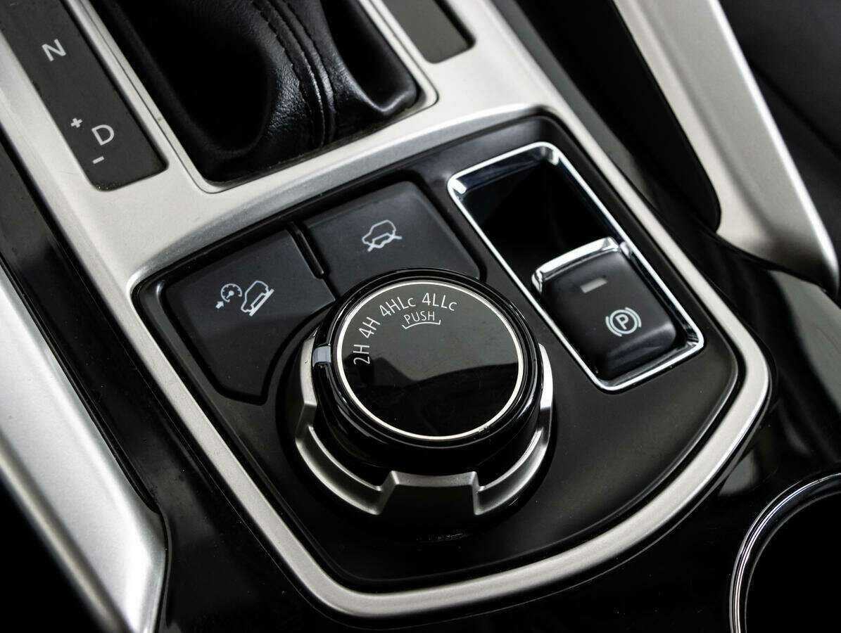 Mitsubishi Pajero Sport 2017 года с пробегом. Фото: #11