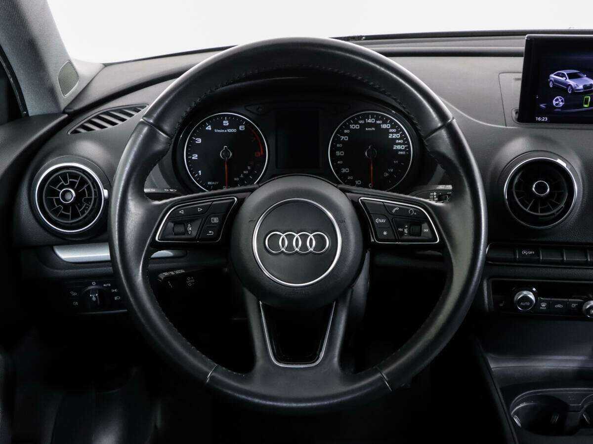 Audi A3 2019 года с пробегом. Фото: #8