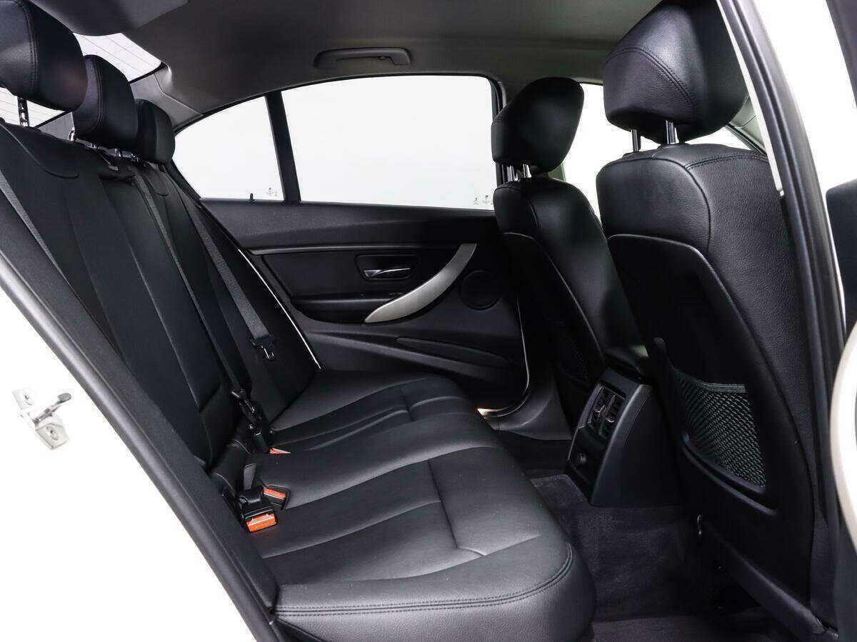 BMW 3 серии 2015 года с пробегом. Фото: #15