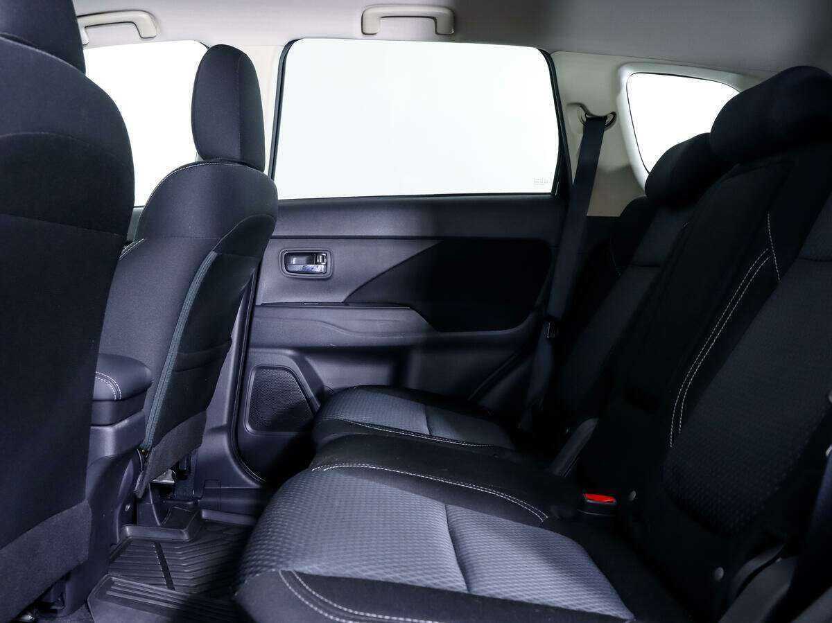 Mitsubishi Outlander 2021 года с пробегом. Фото: #10